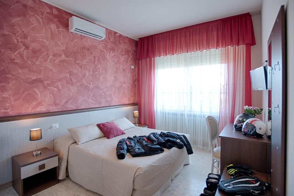 Locanda San Biagio Misano Adriatico Exteriör bild