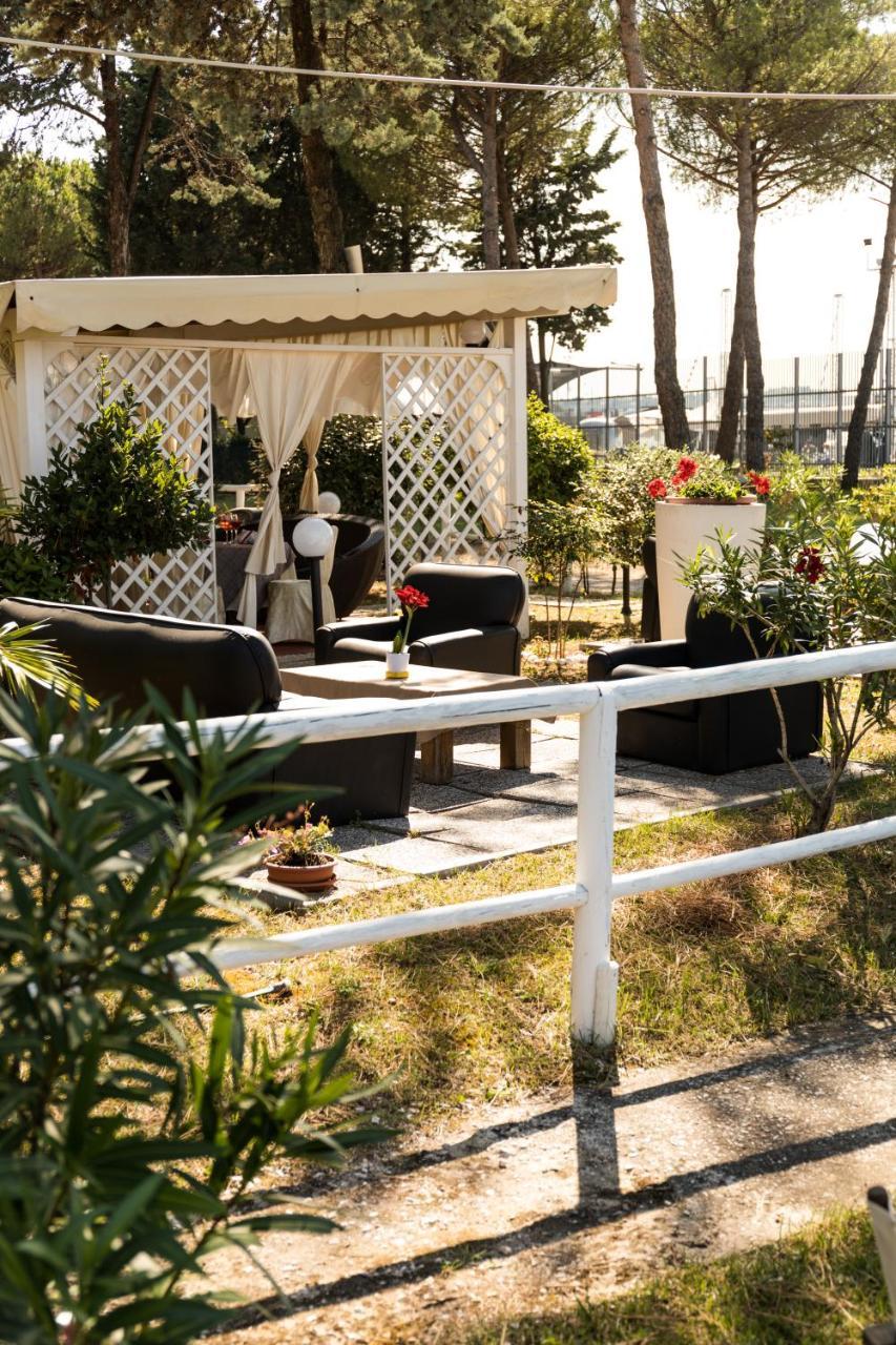 Locanda San Biagio Misano Adriatico Exteriör bild
